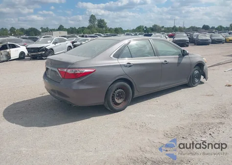 2016 Toyota Camry Le z USA, uszkodzony, nr VIN 4T4BF1FK4GR560064